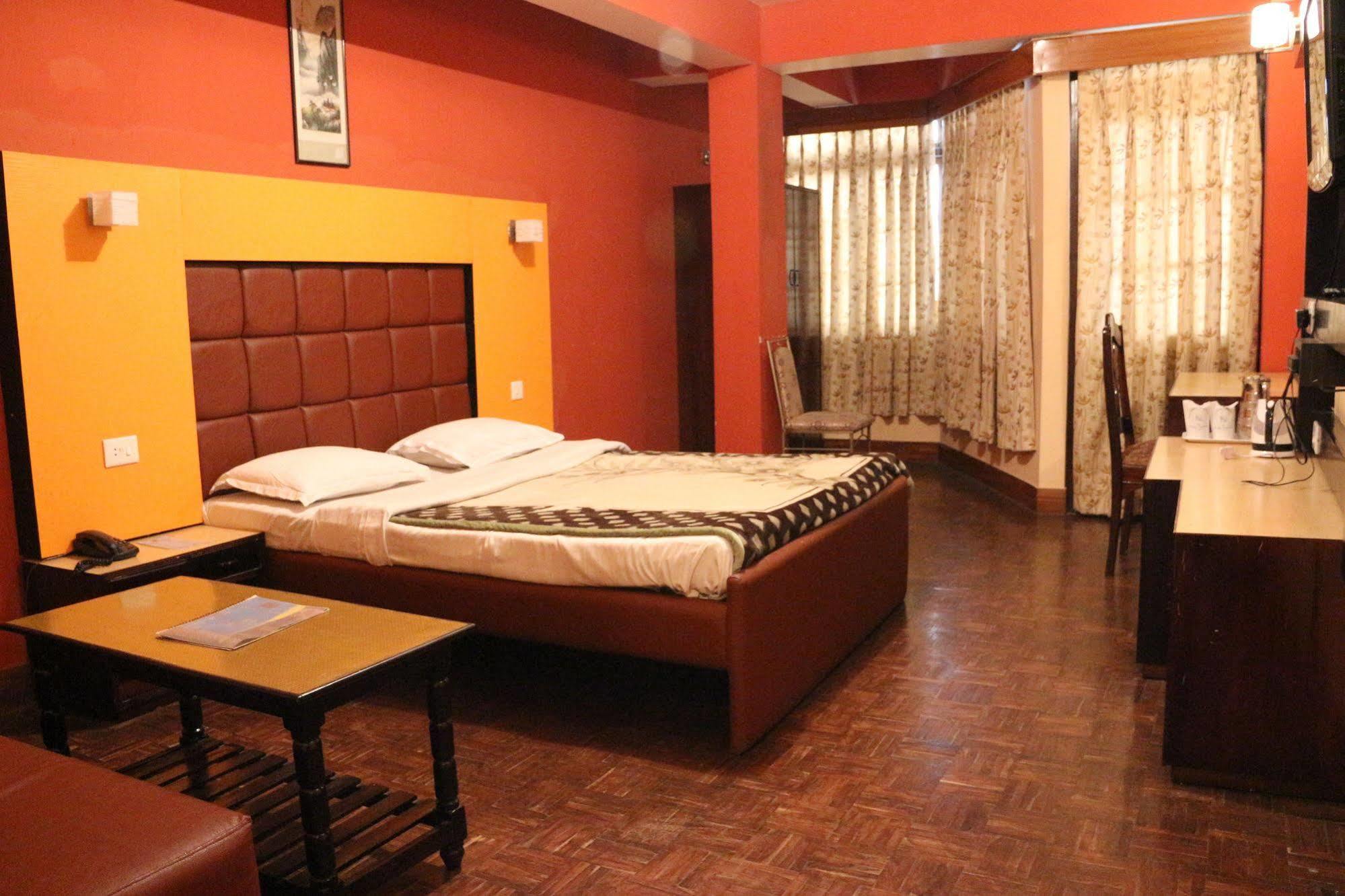 Himalayan Height Hotel Гангток Екстериор снимка