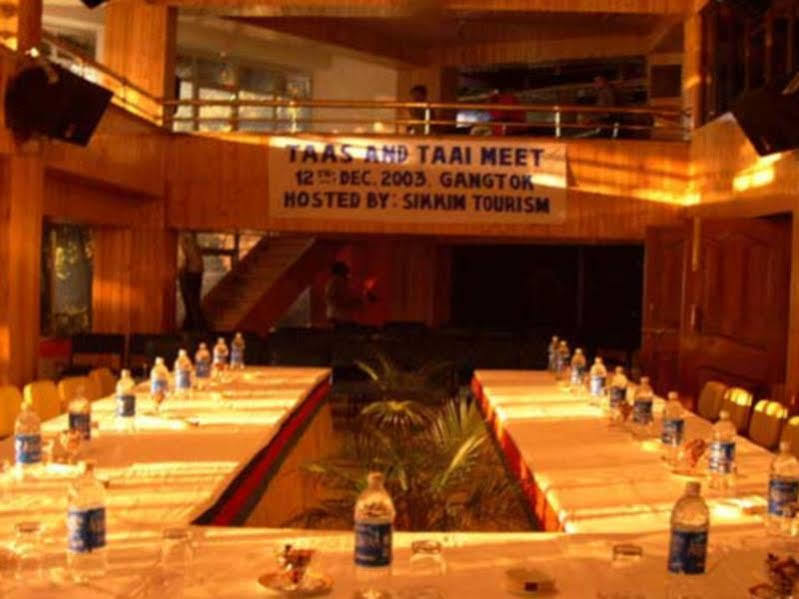 Himalayan Height Hotel Гангток Екстериор снимка